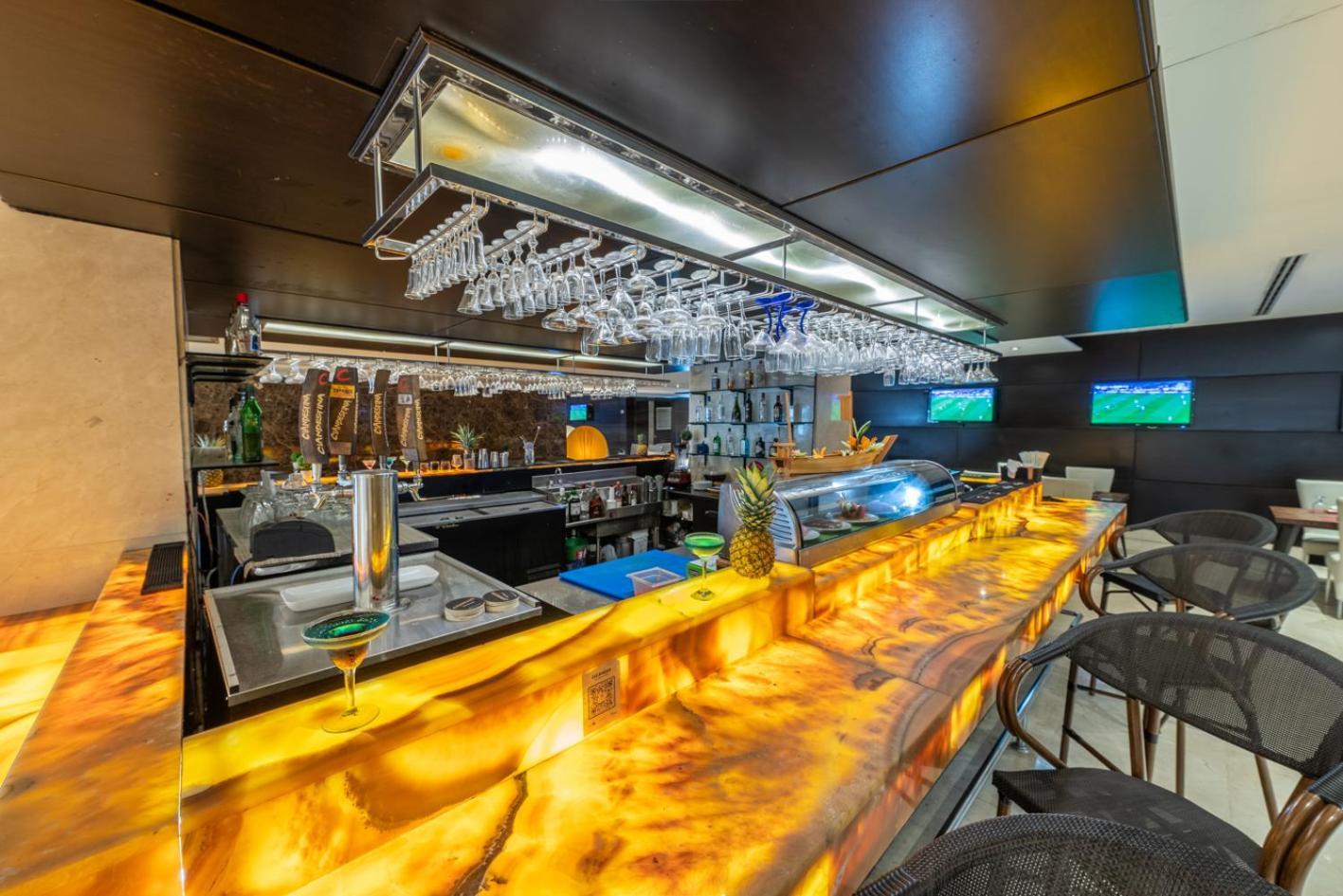 Hotel El Panama By Faranda Grand, A Member Of Radisson Individuals Buitenkant foto The bar at the lounge